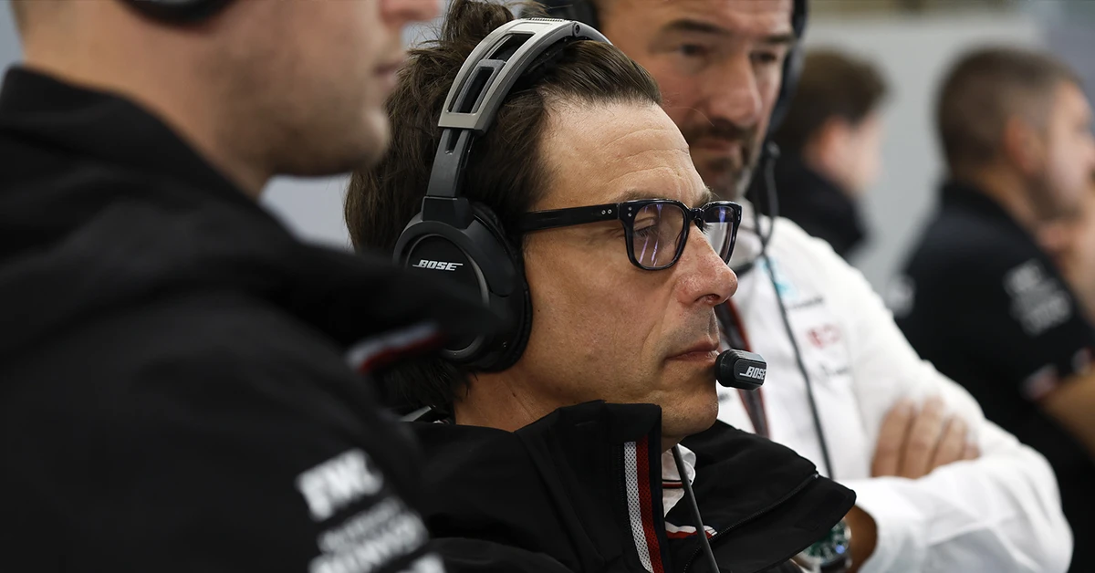 Wolff : Hamilton “doit regarder ailleurs” si Mercedes ne performe pas