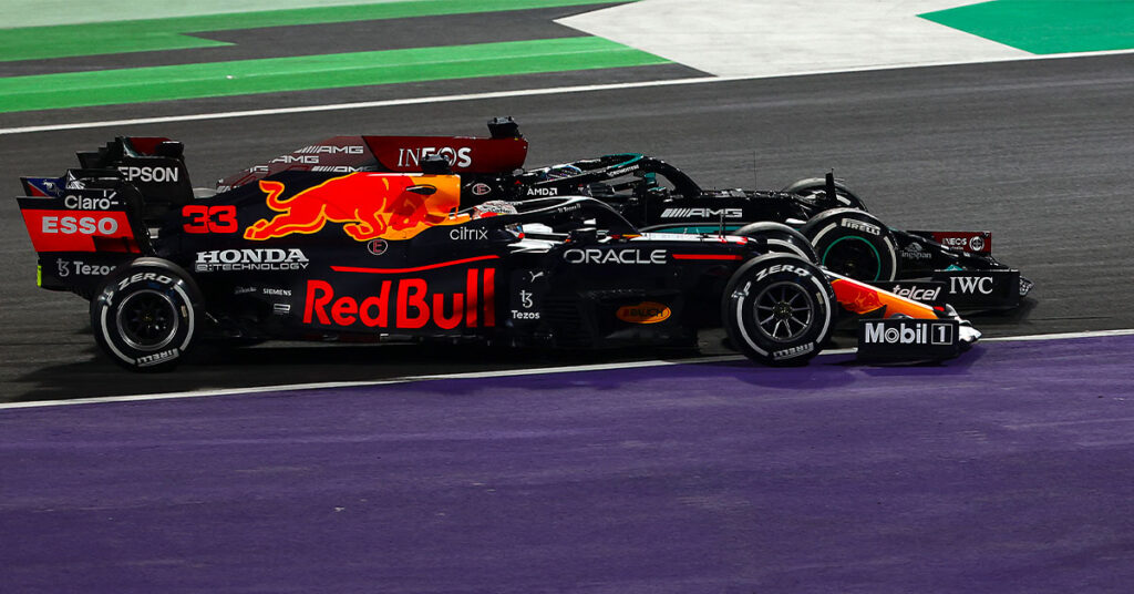 Verstappen (Red Bull) et Hamilton (Mercedes), Arabie saoudite 2021 - ©️ Red Bull Content Pool
